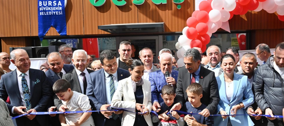 BESAŞ’ın ilk fabrika satış mağazası Gemlik’te açıldı