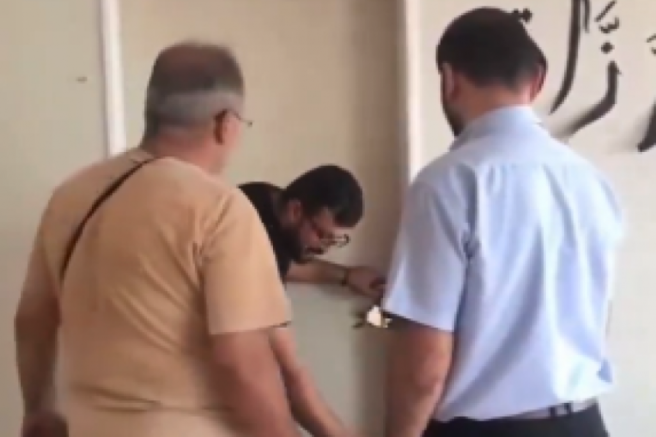 Bu müdüre dur diyecek yetkili yok mu?