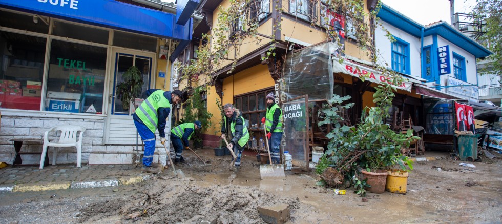 Bursa’da selin yaraları sarılıyor