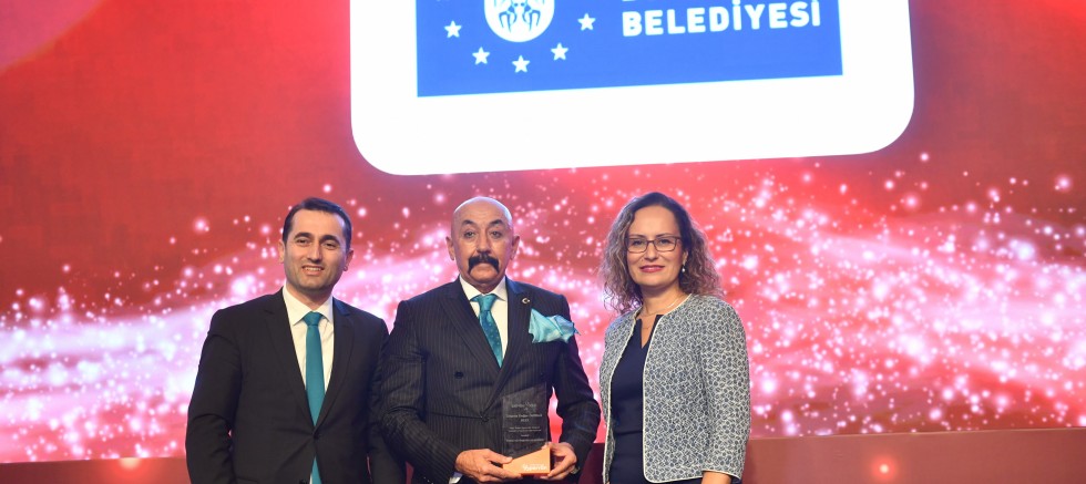 Büyükşehir’e ‘Yalın Belediyecilik’ ödülü