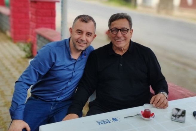 Fenerbahçe'nin efsane milli futbolcusu Engin Verel tatilini memleketi Orhangazi'de geçirdi