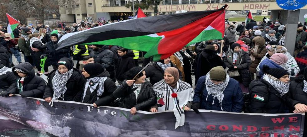 Berlin'de Filistin'e Dayanışma Gösterisi Düzenlendi