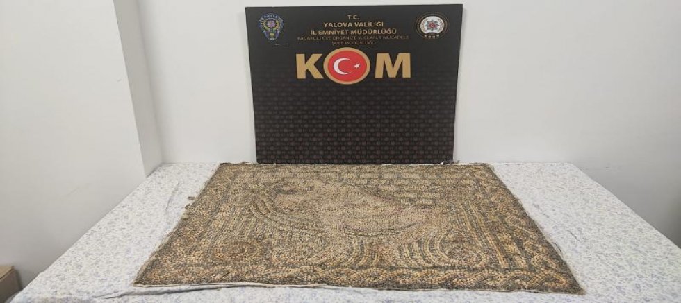 Yalova'da Roma Dönemine Ait Taş Mozaik Tablo Bulundu