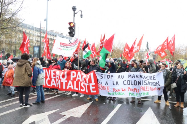 Paris Halkı, Şiddetli Yağışı Göz Ardı Ederek 'Gazze' İçin Yürüdü