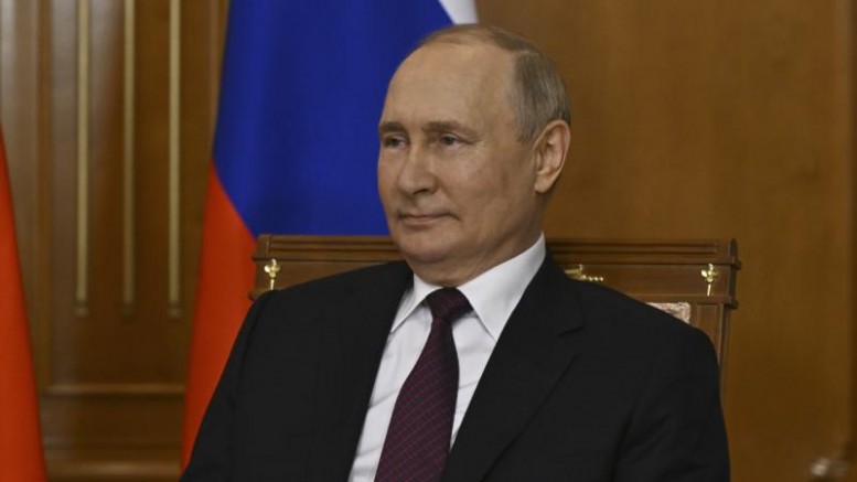 Putin, devlet başkanlığı için resmen başvuruda bulundu