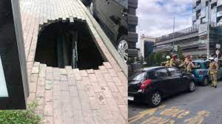 Şişli'de inanılmaz olay! Kaldırım çöktü kadın içine düştü