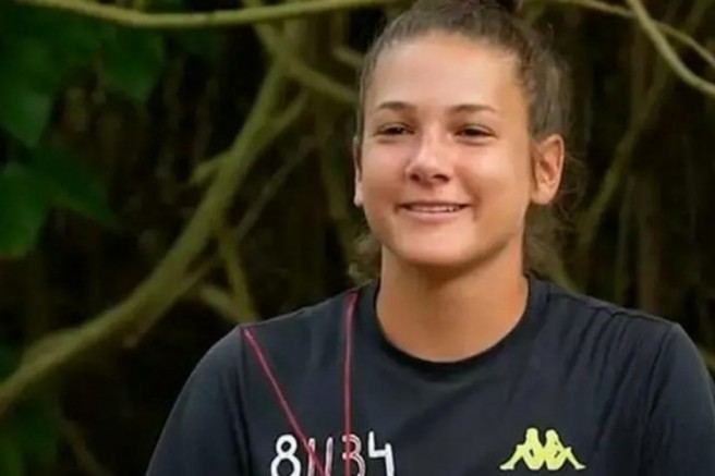 Survivor şampiyonu Nisa Bölükbaşı fenomen isimle nişanlandı!