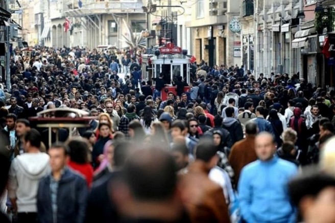 Türkiye'de nüfus artışı neredeyse durdu!