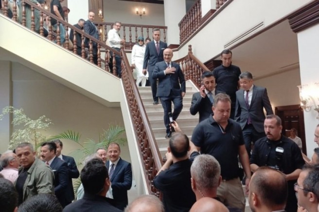 Vali Demirtaş Bursa'ya veda etti!
