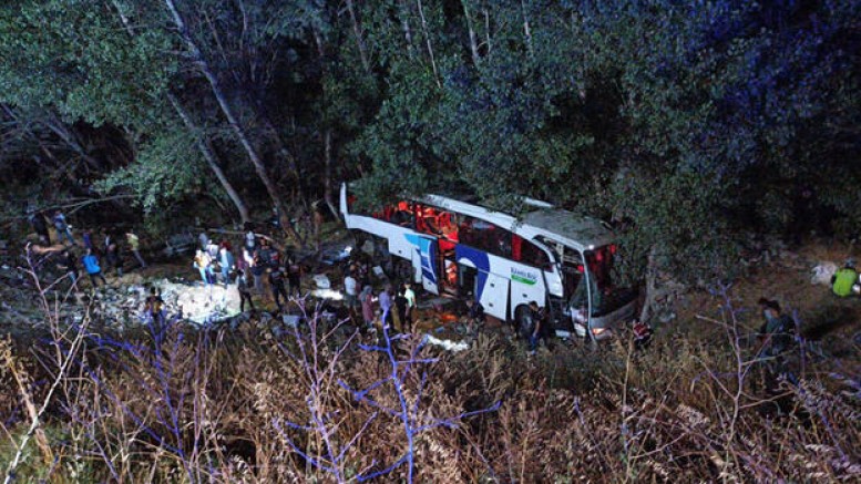 Yozgat’ta yolcu otobüsü şarampole uçtu: 11 ölü, 16 yaralı!